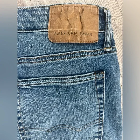 American Eagle Slim Straight-Leg Jeans Size: 32x32 - Picture 11 of 11